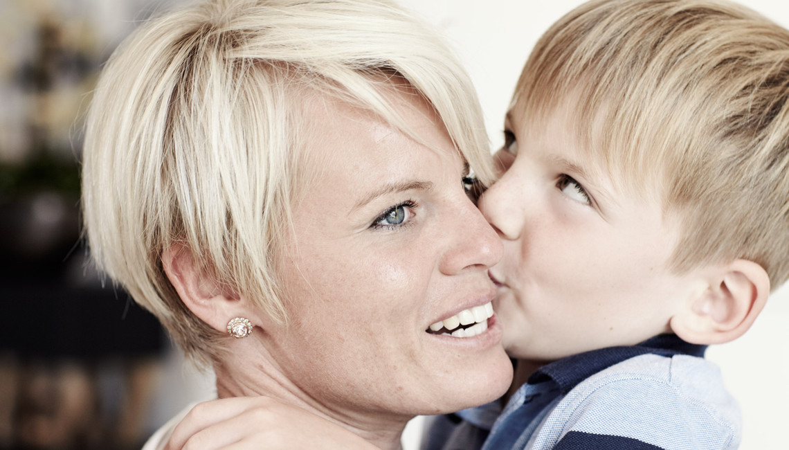 Familienportrait zu Hause.