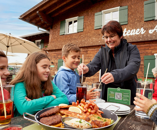 cropped-1706012090-zstudio_firmenkunden_alpsee_bergwelt_6